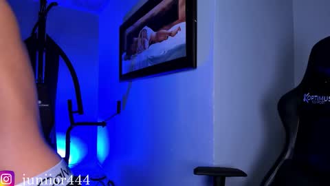 Snapshot of baby_junior420 chatting on 12.18.25 Junior Independent Model online show from 12.18.25