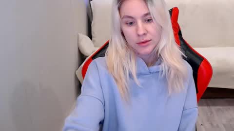 baby_kitte online show from 12.09.24