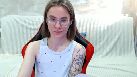 baby_kitte online show from 10.09.25