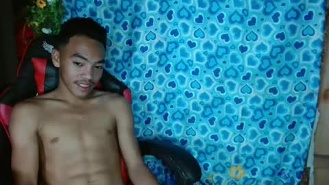 Snapshot of baby_razell chatting on 02.25.25 baby_razell online show from 02.25.25