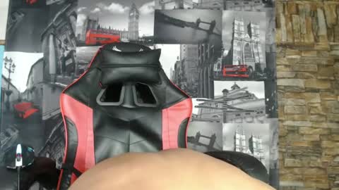 Snapshot of baby_razell chatting on 03.11.25 baby_razell online show from 03.11.25