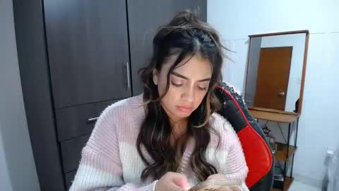 Snapshot of baby_roose chatting on 01.10.25 Baby online show from 01.10.25