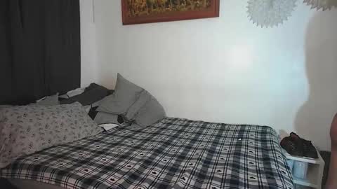 Snapshot of baby_simph chatting on 09.15.25 Josh online show from 09.15.25