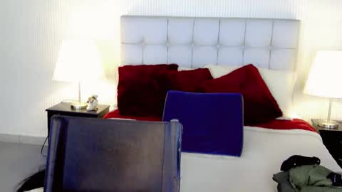 Snapshot of baby_sky01 chatting on 10.06.25 KENDALL online show from 10.06.25
