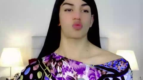 Snapshot of baby_sky01 chatting on 10.07.25 KENDALL online show from 10.07.25