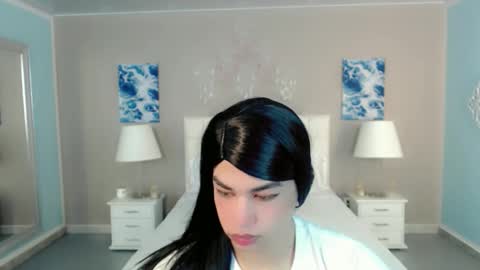 Snapshot of baby_sky01 chatting on 10.18.25 KENDALL online show from 10.18.25