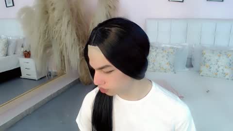 Snapshot of baby_sky01 chatting on 10.19.25 KENDALL online show from 10.19.25