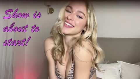 Baby Tavia online show from 03.07.25