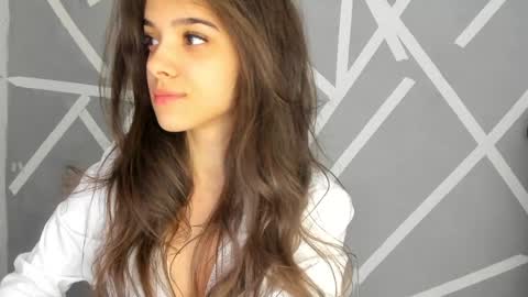 Snapshot of babyaylin chatting on 01.03.25 Aylin  online show from 01.03.25