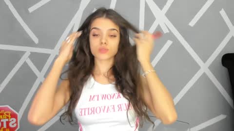 Snapshot of babyaylin chatting on 01.09.25 Aylin  online show from 01.09.25