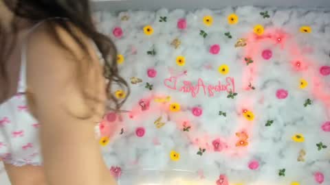 Snapshot of babyaylin chatting on 01.31.25 Aylin  online show from 01.31.25