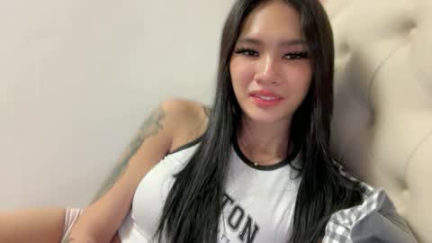 Snapshot of babyclarats chatting on 02.17.26 Clara online show from 02.17.26