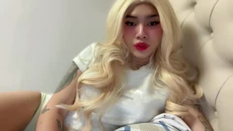 Snapshot of babyclarats chatting on 03.04.26 Clara online show from 03.04.26