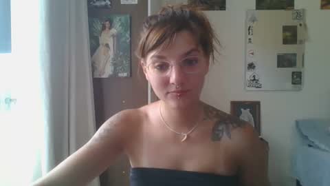 babydemon6 online show from 02.15.25