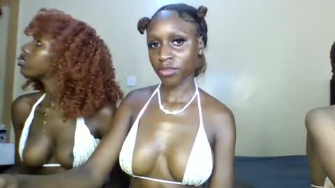 Snapshot of babydoll_230 chatting on 04.27.26 Babydoll 230 online show from 04.27.26