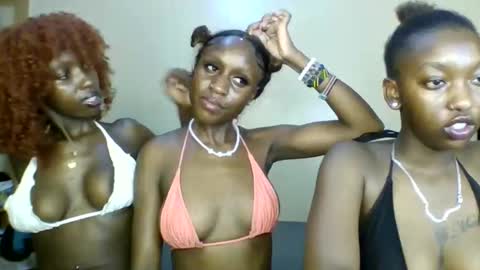 Snapshot of babydoll_230 chatting on 04.27.26 Babydoll 230 online show from 04.27.26