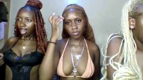 Snapshot of babydoll_230 chatting on 05.21.26 Babydoll 230 online show from 05.21.26