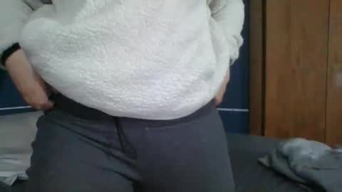 Snapshot of babyelle0 chatting on 12.04.24 Your Highness Elle online show from 12.04.24