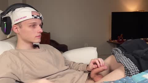 Big cock boy online show from 12.21.24