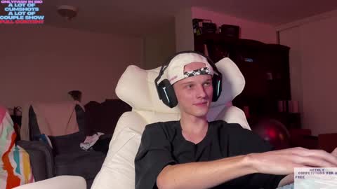Big cock boy online show from 01.18.25