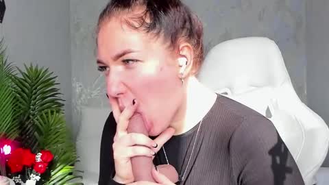 Sophia online show from 10.14.25