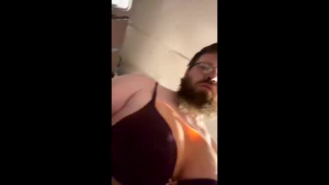 babyleggreg6 online show from 05.04.26