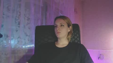 Snapshot of babymuro4ka chatting on 01.12.25 Sonya online show from 01.12.25