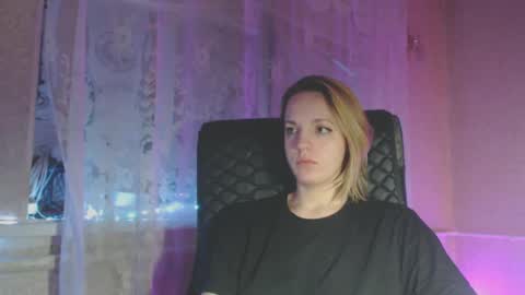 Snapshot of babymuro4ka chatting on 01.17.25 Sonya online show from 01.17.25