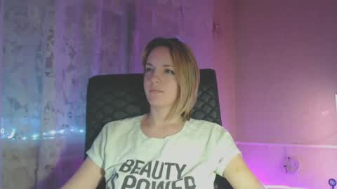 Snapshot of babymuro4ka chatting on 01.22.25 Sonya online show from 01.22.25