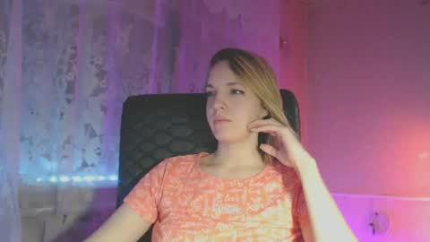 Snapshot of babymuro4ka chatting on 02.14.25 Sonya online show from 02.14.25