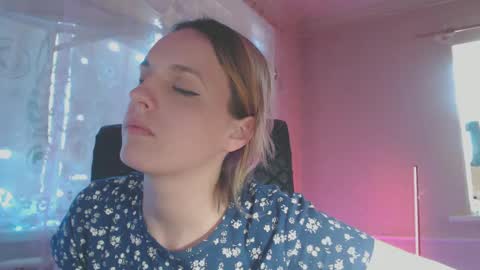 Snapshot of babymuro4ka chatting on 03.09.25 Sonya online show from 03.09.25