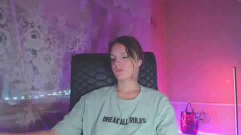 Snapshot of babymuro4ka chatting on 09.10.25 Sonya online show from 09.10.25