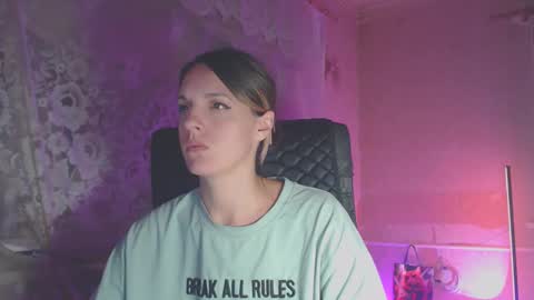 Snapshot of babymuro4ka chatting on 09.16.25 Sonya online show from 09.16.25