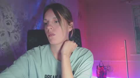 Snapshot of babymuro4ka chatting on 09.18.25 Sonya online show from 09.18.25