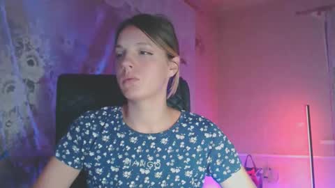 Snapshot of babymuro4ka chatting on 09.26.25 Sonya online show from 09.26.25