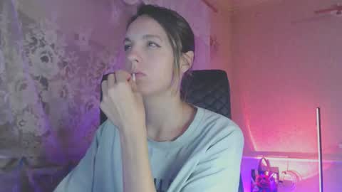 Snapshot of babymuro4ka chatting on 10.08.25 Sonya online show from 10.08.25