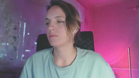 Snapshot of babymuro4ka chatting on 10.11.25 Sonya online show from 10.11.25