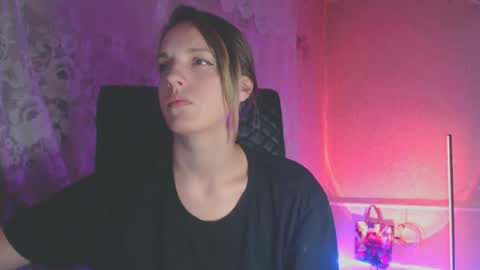 Snapshot of babymuro4ka chatting on 10.18.25 Sonya online show from 10.18.25