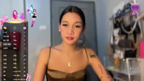 Snapshot of babynexy69 chatting on 11.26.25 Nexie online show from 11.26.25