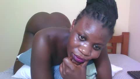 Snapshot of babyrozillah chatting on 02.14.26 PRISCILLAH online show from 02.14.26