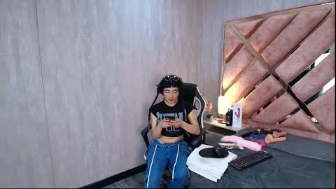 Snapshot of babyyrasta666 chatting on 10.04.25 BABY RASTA DANN online show from 10.04.25