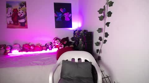 Angeles online show from 02.26.25