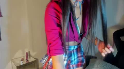 Snapshot of bad_girl_deluxe chatting on 10.31.25 bad_girl_deluxe online show from 10.31.25