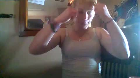 Snapshot of badbitch520 chatting on 04.23.26 Badbitch520 online show from 04.23.26