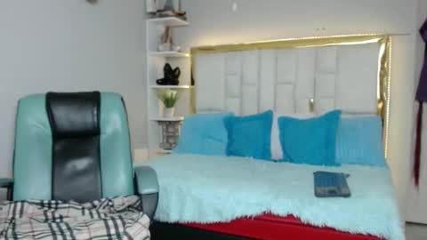 Snapshot of badboyjuan_ chatting on 05.12.26 JUAN online show from 05.12.26