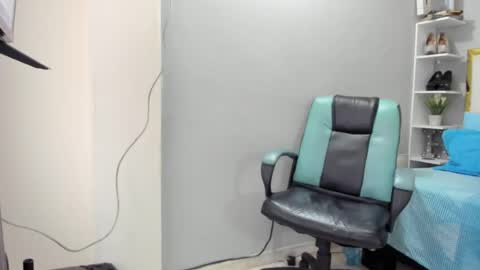 Snapshot of badboyjuan_ chatting on 05.22.26 JUAN online show from 05.22.26