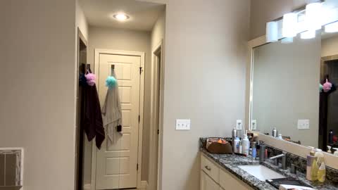 Snapshot of badboyson65 chatting on 12.15.24 HotWifeFun32 online show from 12.15.24