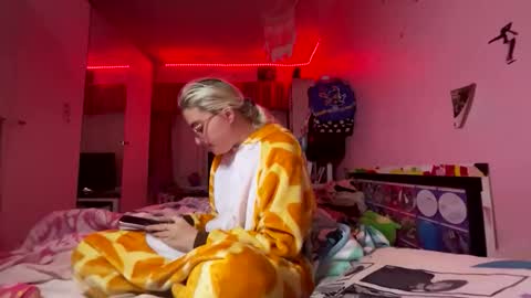 Snapshot of baddieprettypussy chatting on 05.31.26 baddieprettypussy online show from 05.31.26