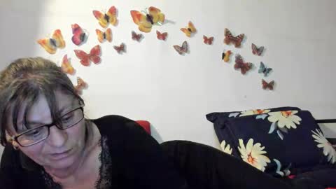 Snapshot of badgg chatting on 02.04.25 Gina online show from 02.04.25