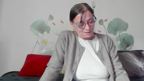 Snapshot of badgg chatting on 10.06.25 Gina online show from 10.06.25